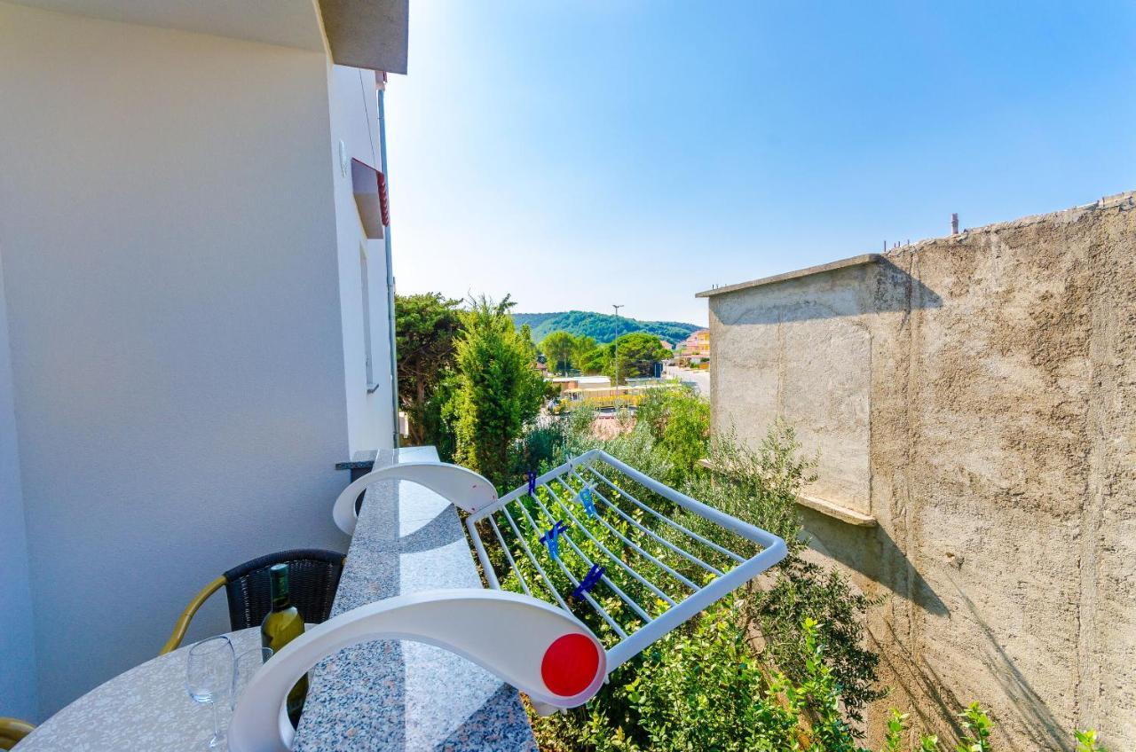 Apartments Ruza-Rajska Beach Lopar Bagian luar foto