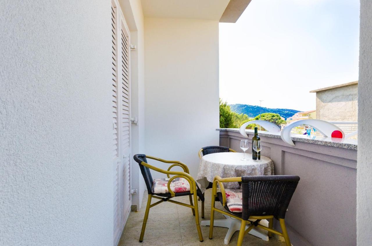 Apartments Ruza-Rajska Beach Lopar Bagian luar foto